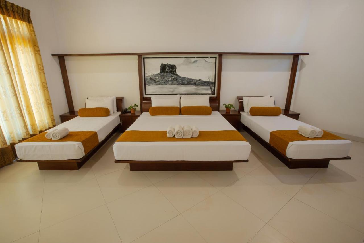 Sigiriya Wewa Addara Hotel - Hotel By The Lake Exteriér fotografie