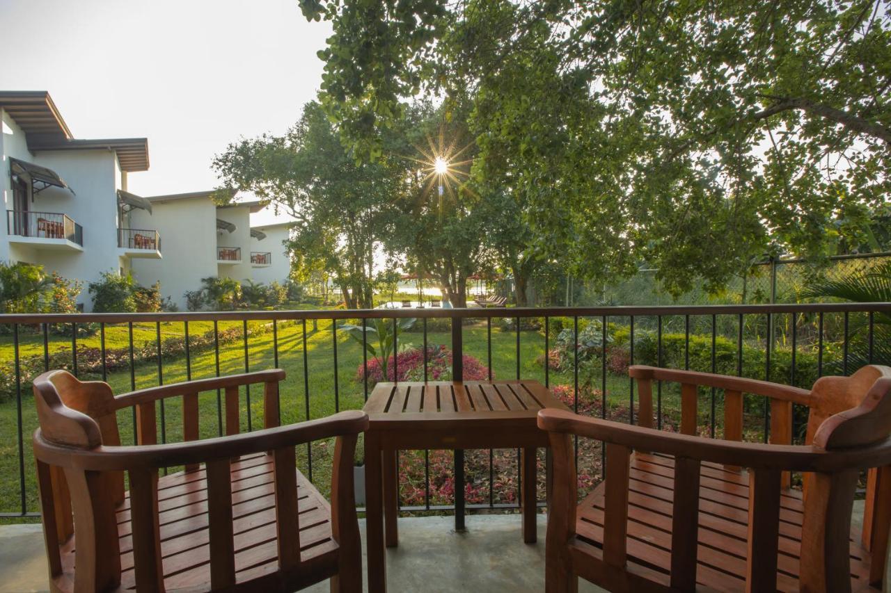 Sigiriya Wewa Addara Hotel - Hotel By The Lake Exteriér fotografie