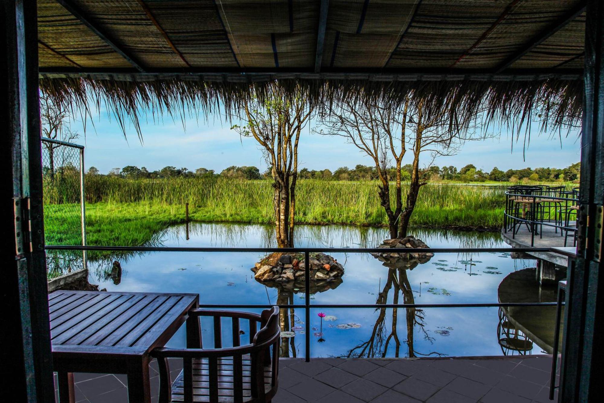 Sigiriya Wewa Addara Hotel - Hotel By The Lake Pokoj fotografie